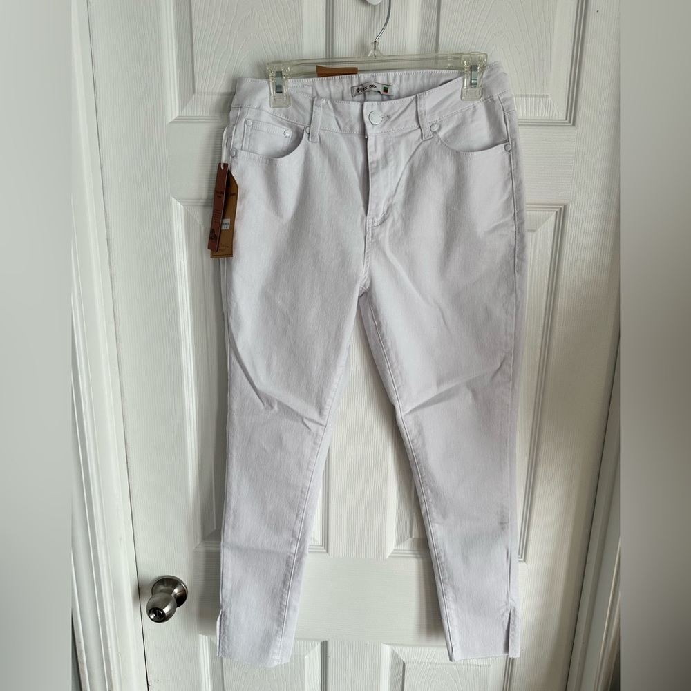 ☀️Vins Me white jeans☀️ *SOLD*